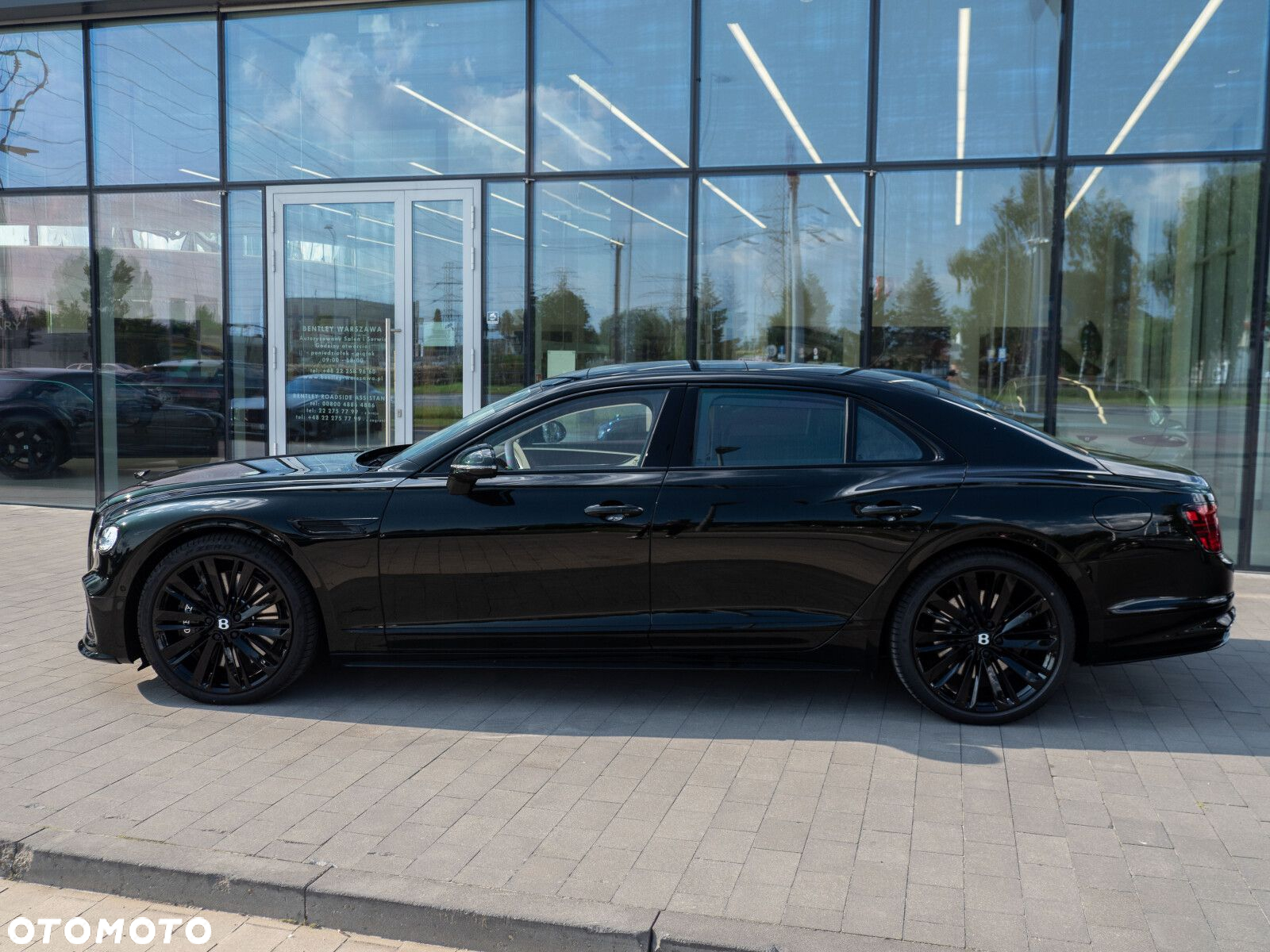 Bentley Flying Spur - 8