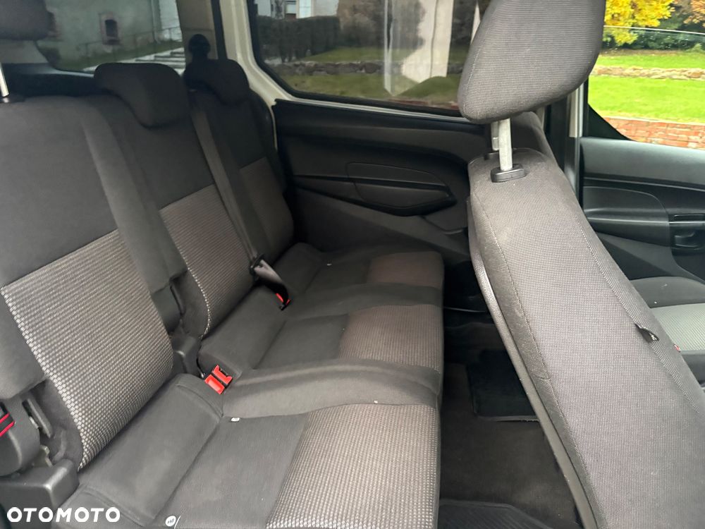 Ford Tourneo Connect Grand ver-1-5-ecoblue-start--stop-active - 15