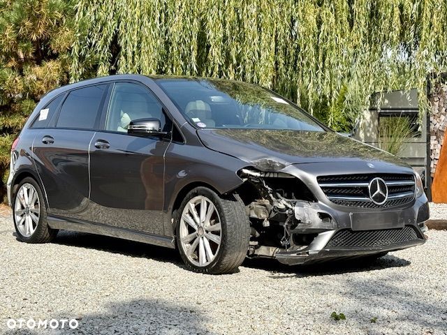 Mercedes-Benz Klasa B 200 7G-DCT AMG Line - 6