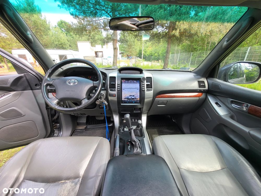 Toyota Land Cruiser - 13