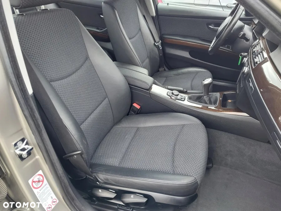 BMW Seria 3 - 25