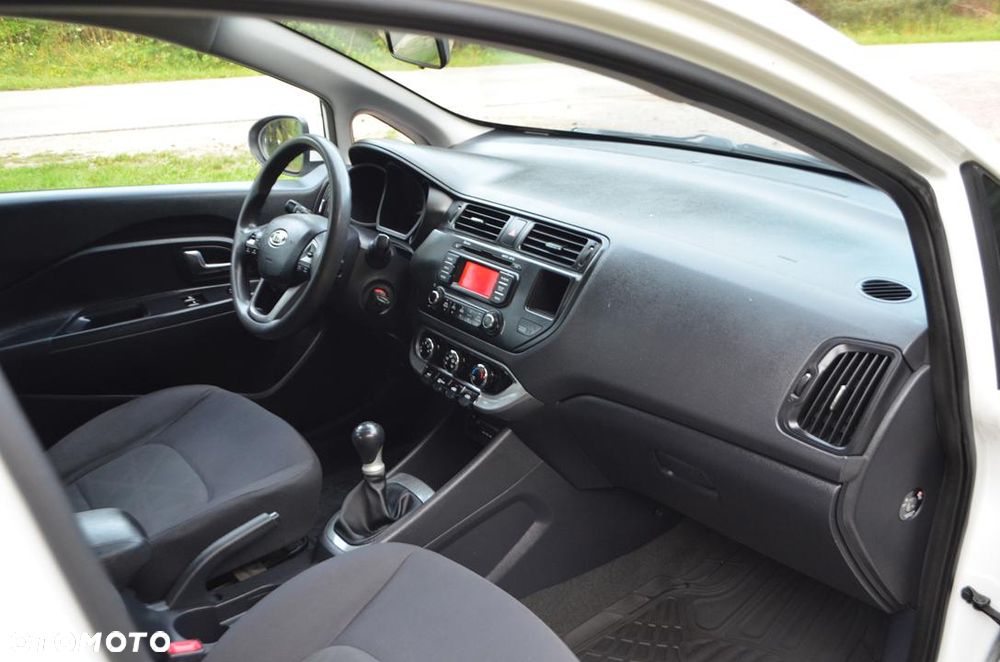 Kia Rio 1.2 L - 32
