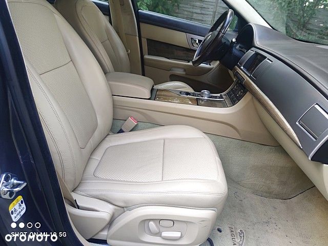 Jaguar XF 3.0 V6 D Luxury - 22