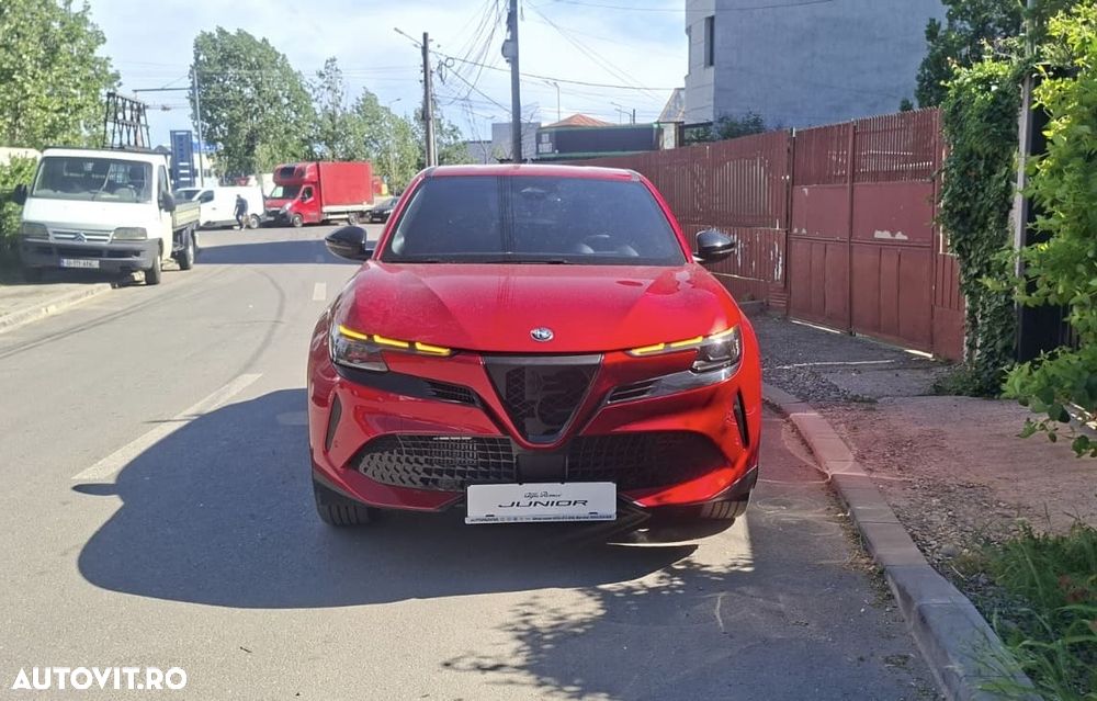 Alfa Romeo Junior 1.2 FWD eDCT6 MHEV Ibrida Speciale - 1