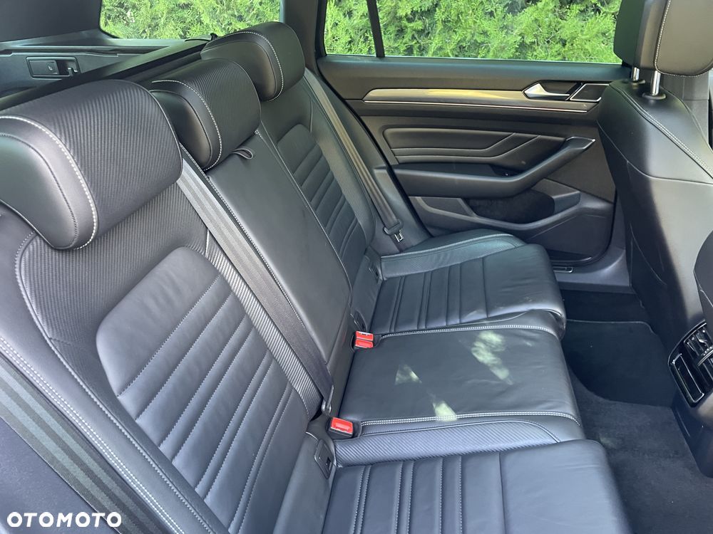 Volkswagen Passat - 15