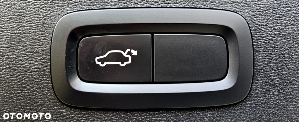 Volvo XC 40 T3 Momentum Pro - 37