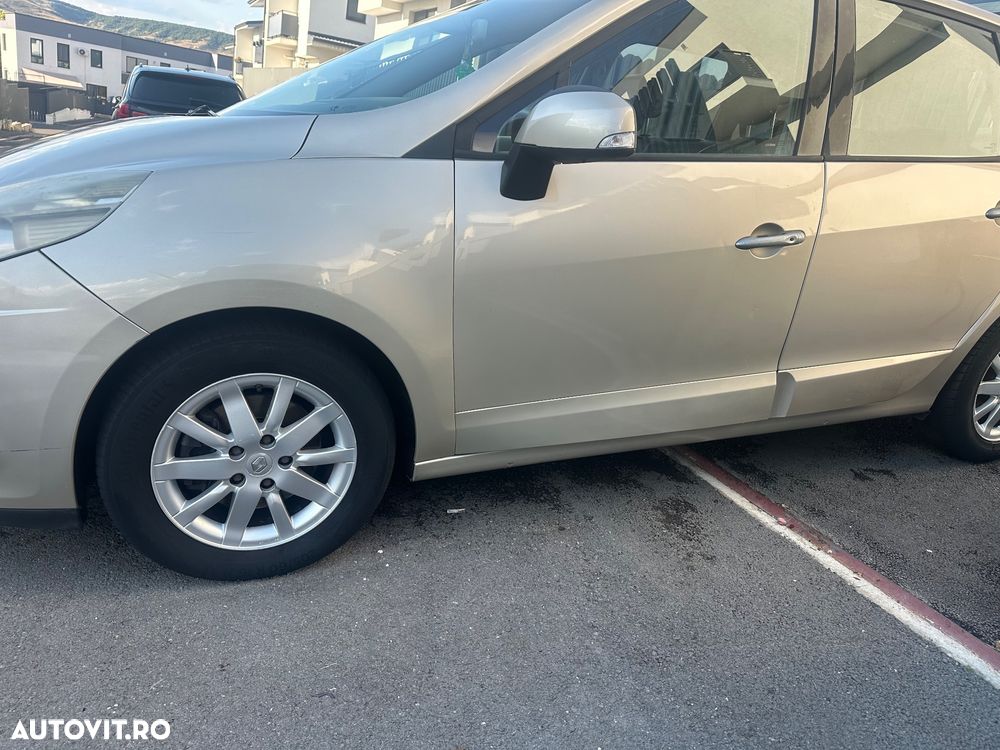 Renault Scenic 1.9dCi Privilege - 15