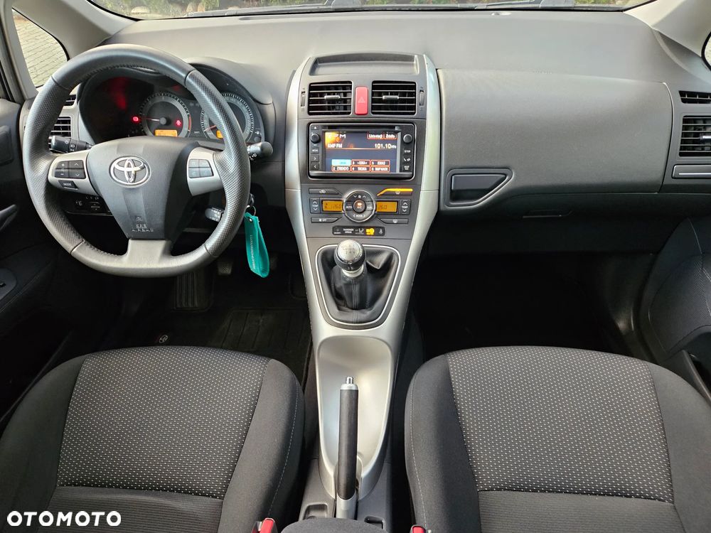Toyota Auris 2.0 D-4D - 28