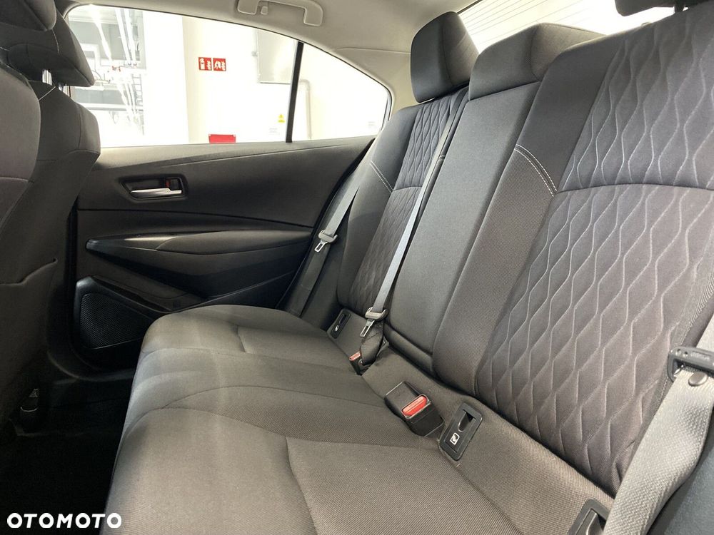 Toyota Corolla - 12