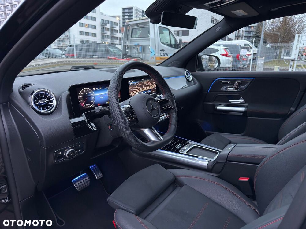 Mercedes-Benz GLA 200 d AMG Line - 17