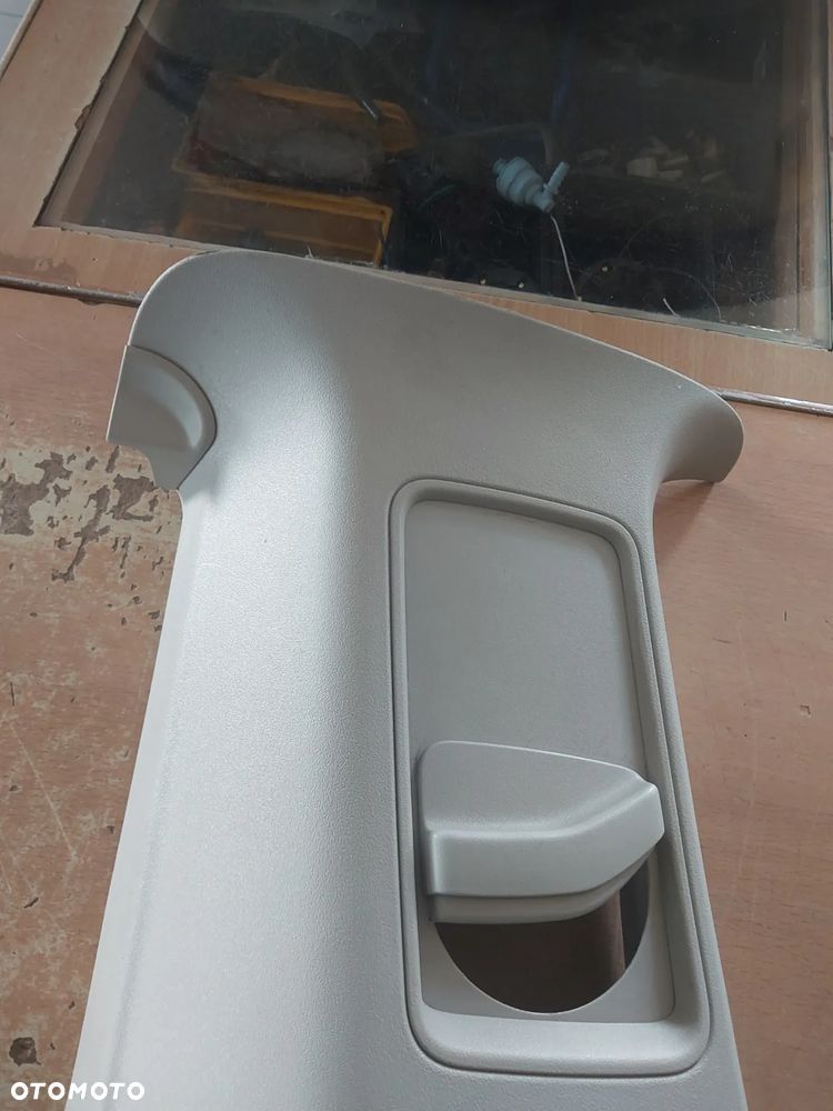 Poszycie słupka B lewa strona vw t5 lift t6 - 2