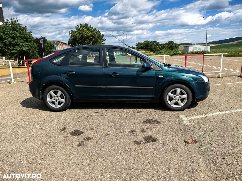 Ford Focus 1.6i Trend - 10