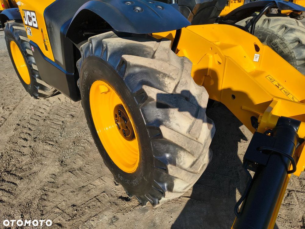 JCB 533-105 2016R - 15
