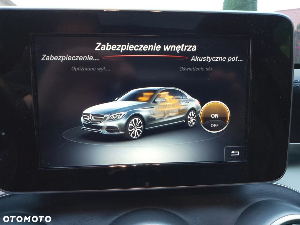 Mercedes-Benz Klasa C 200 4-Matic 7G-TRONIC - 39