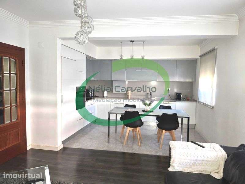Apartamento T2 em Quinta do Conde, €295.000