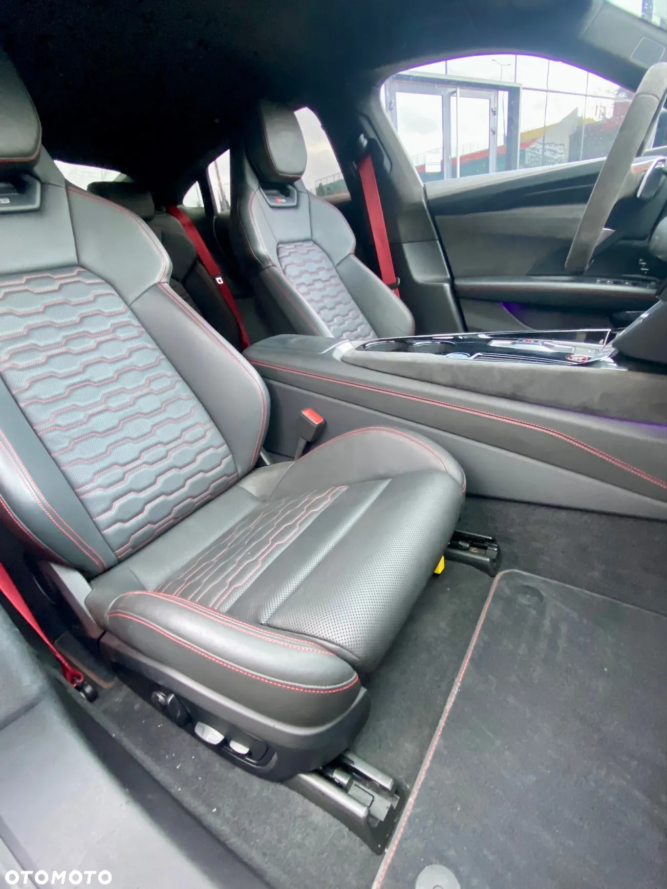 Audi e-tron GT - 13