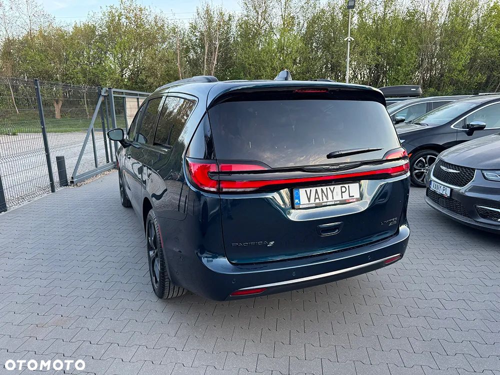 Chrysler Pacifica - 19