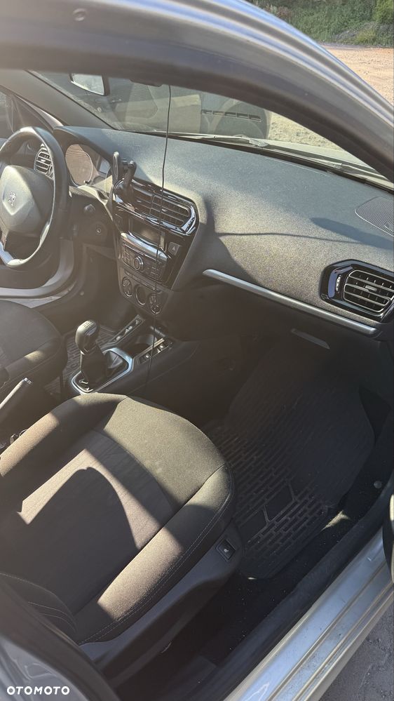 Peugeot 301 - 6