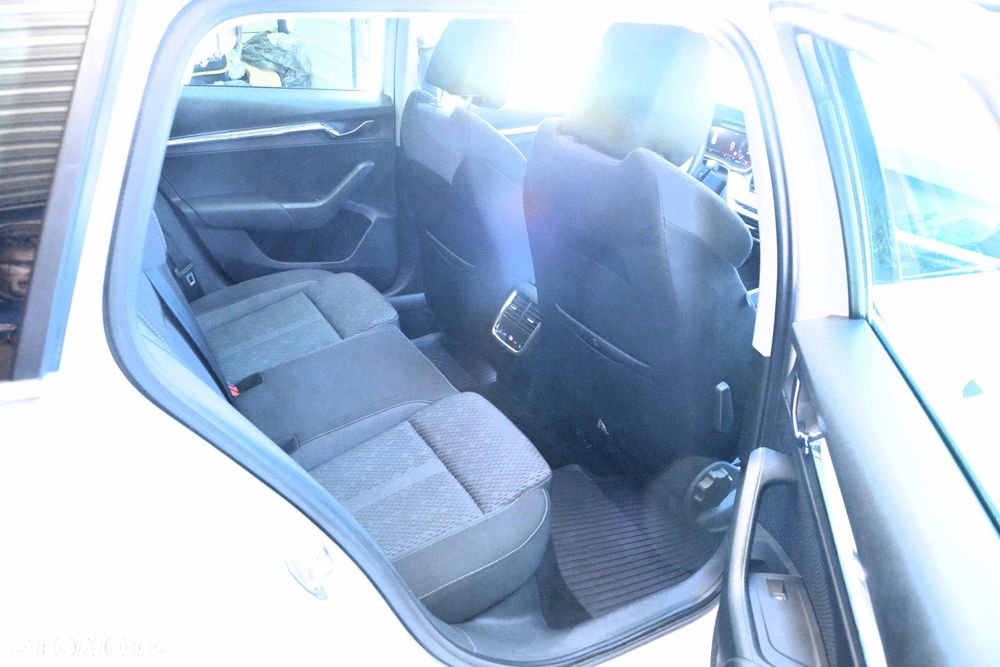 Skoda Octavia 2.0 TDI 4x4 Style DSG - 39