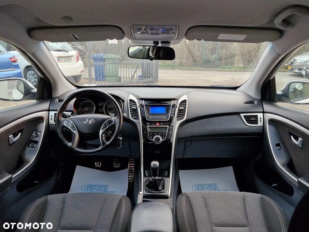 Hyundai i30 1.6 CRDi Comfort - 22