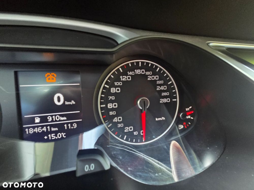 Audi A4 Avant 2.0 TDI DPF clean diesel S line Sportpaket - 17