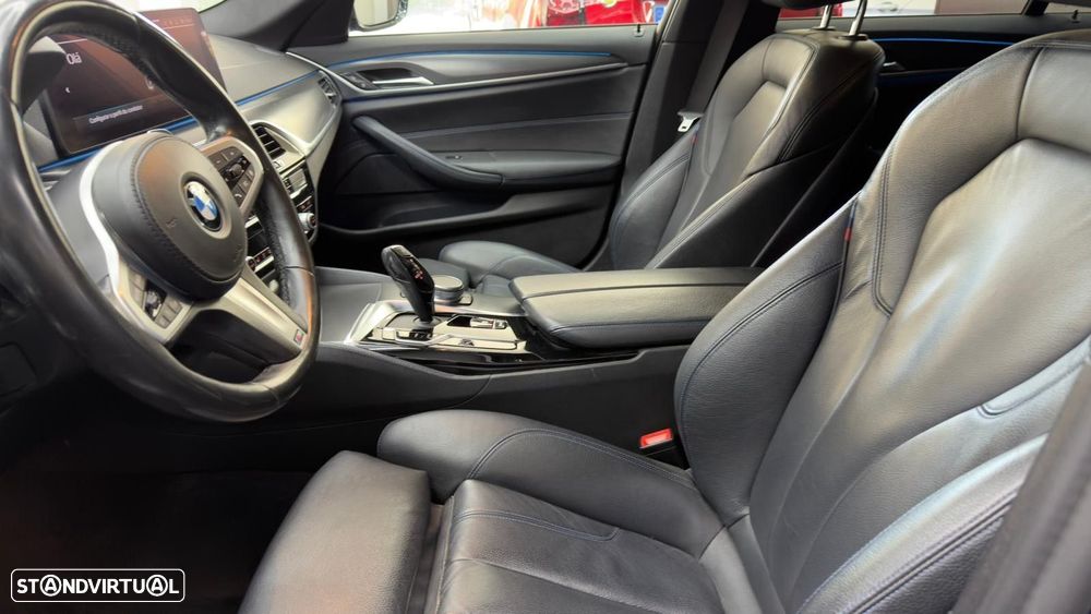 BMW 530 e Pack Desportivo M - 24