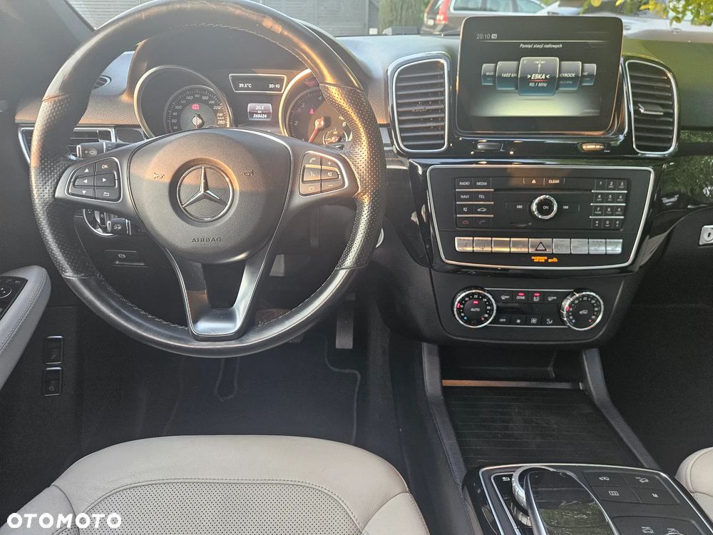 Mercedes-Benz GLE - 12