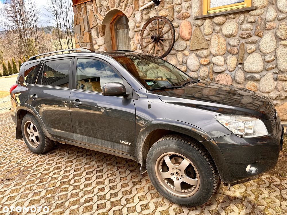 Toyota RAV4 - 5