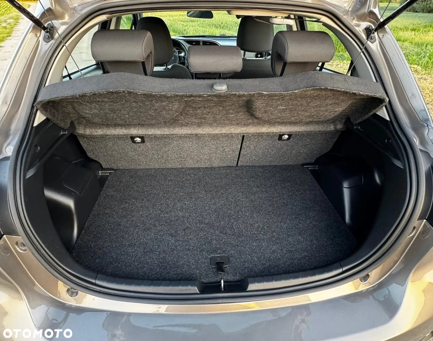 Toyota Yaris - 18
