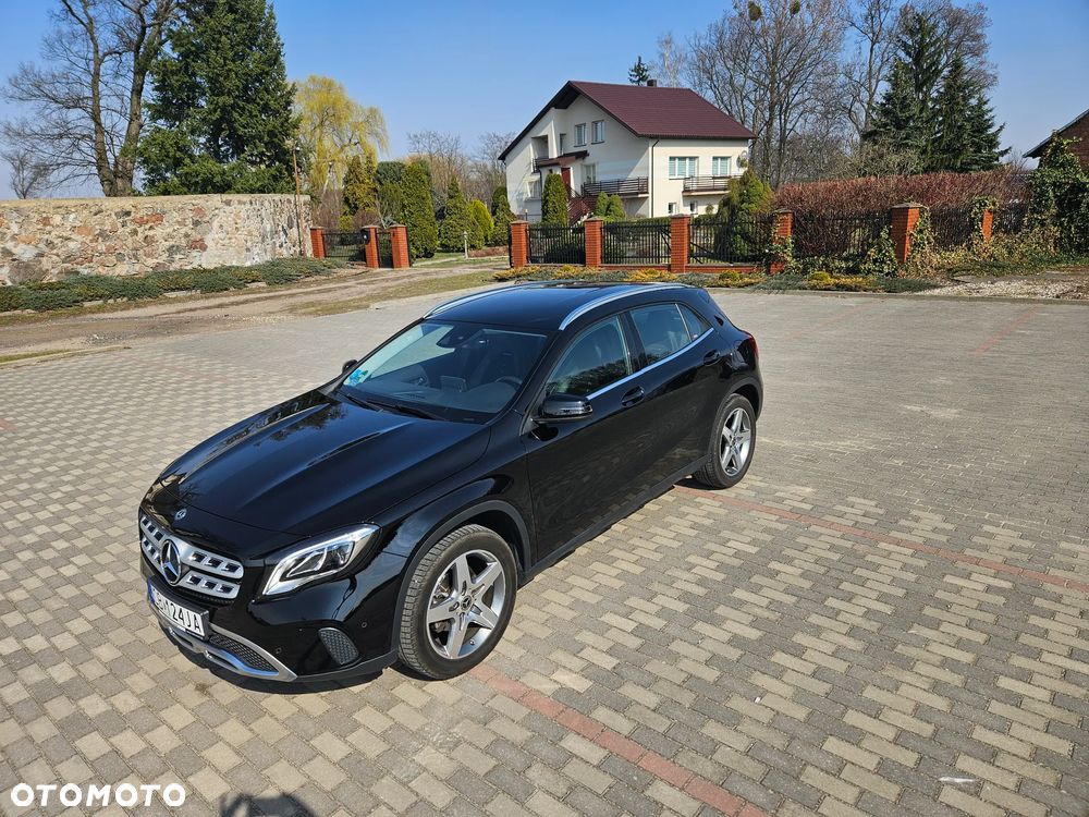 Mercedes-Benz GLA 200 7G-DCT AMG Line - 11