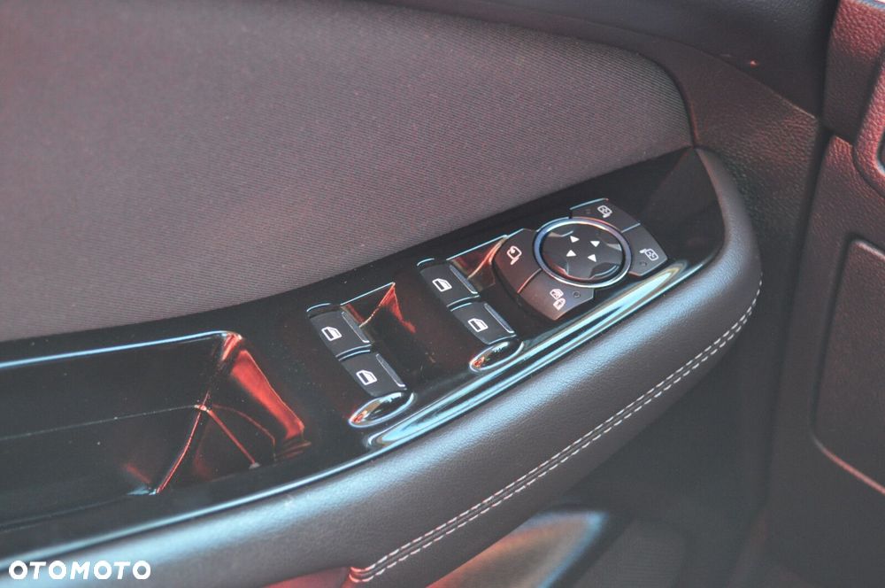 Ford S-Max - 17