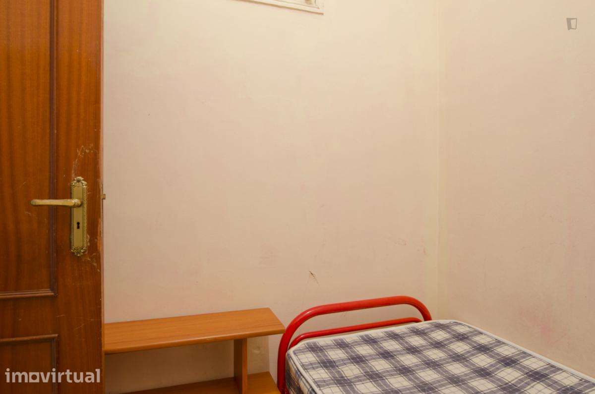 Quarto - localizado em Alameda Lisbon - Grande imagem: 4/10