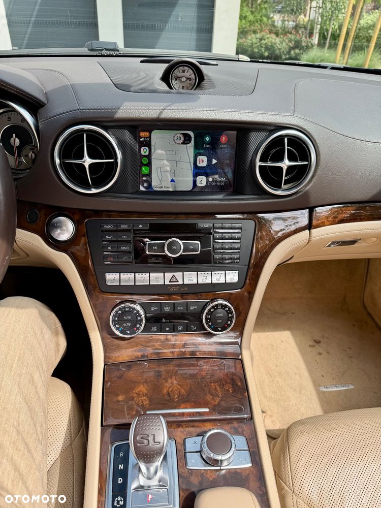 Mercedes-Benz SL 500 BlueEff - 13