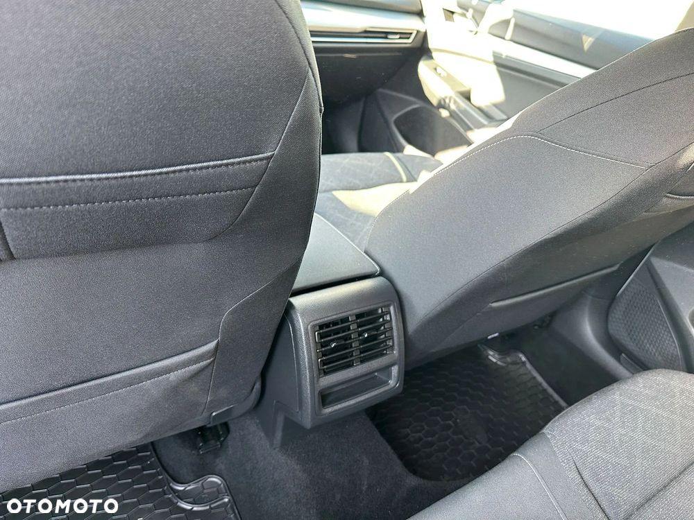 Volkswagen Golf 1.5 TSI EVO Active - 36