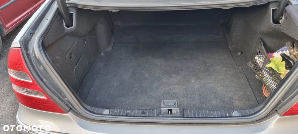 Mercedes-Benz Klasa E - 36