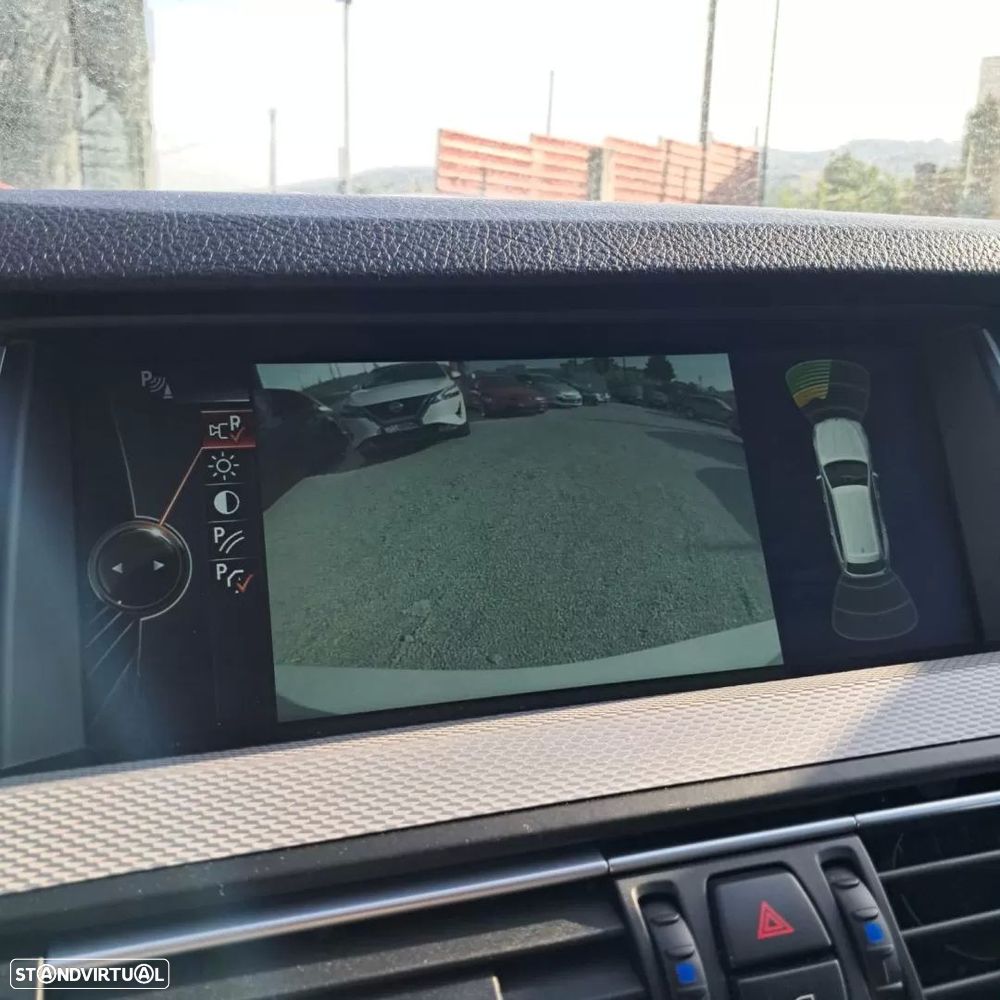 BMW M550d xDrive Auto - 16