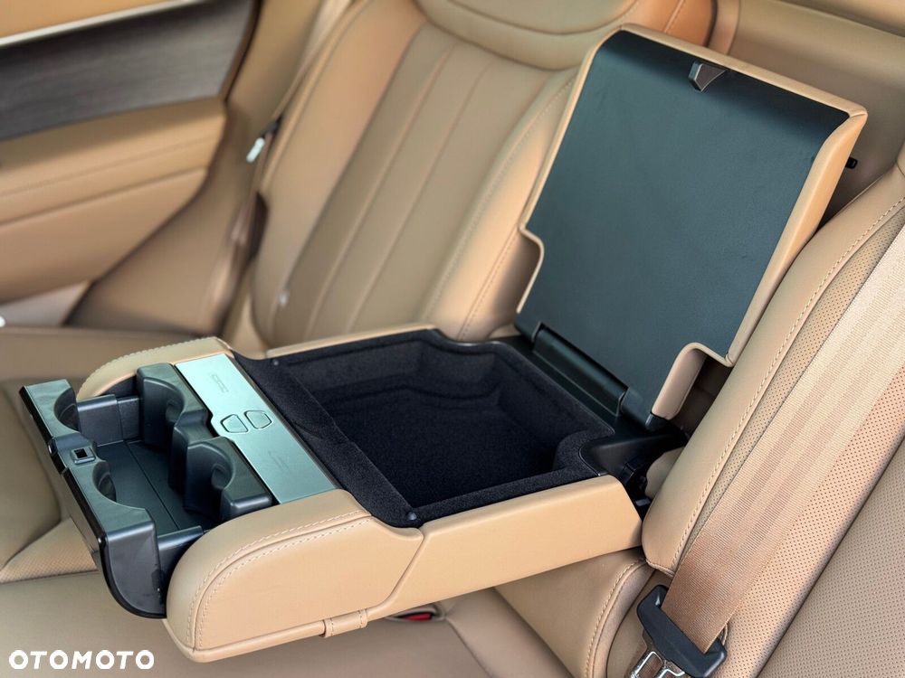 Land Rover Range Rover - 36