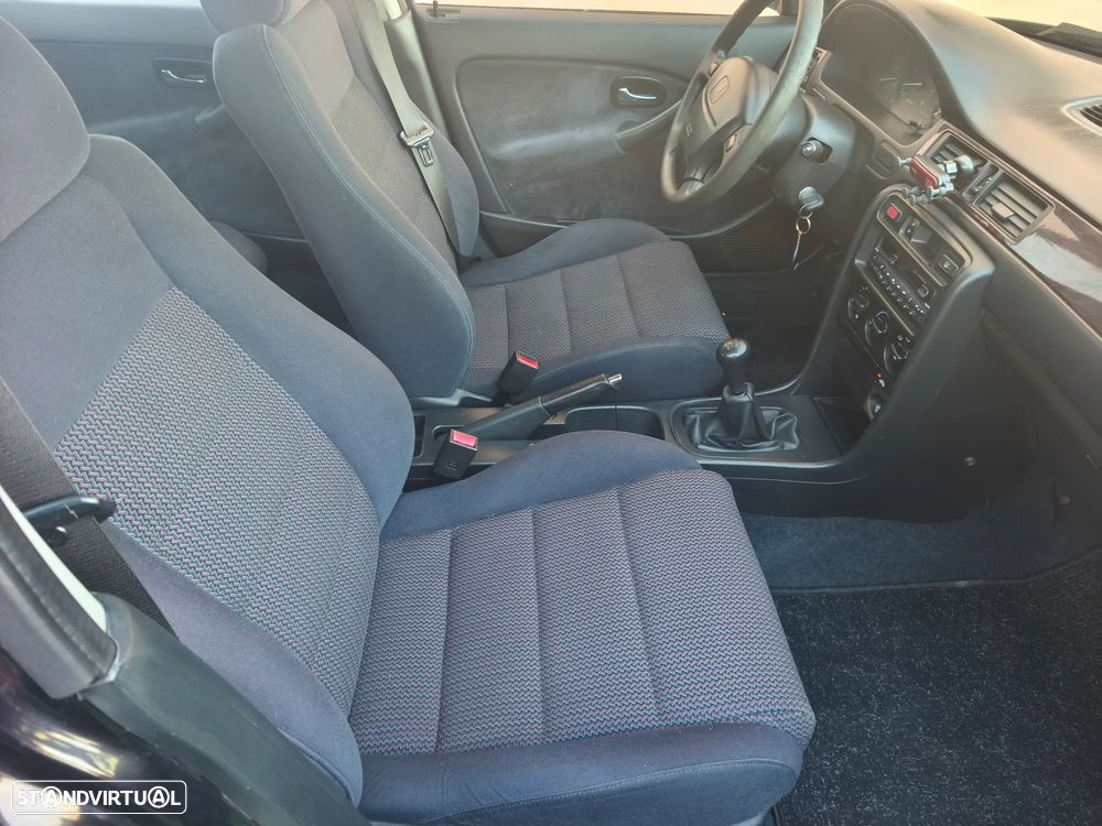 Honda Civic 1.5i LS - 16