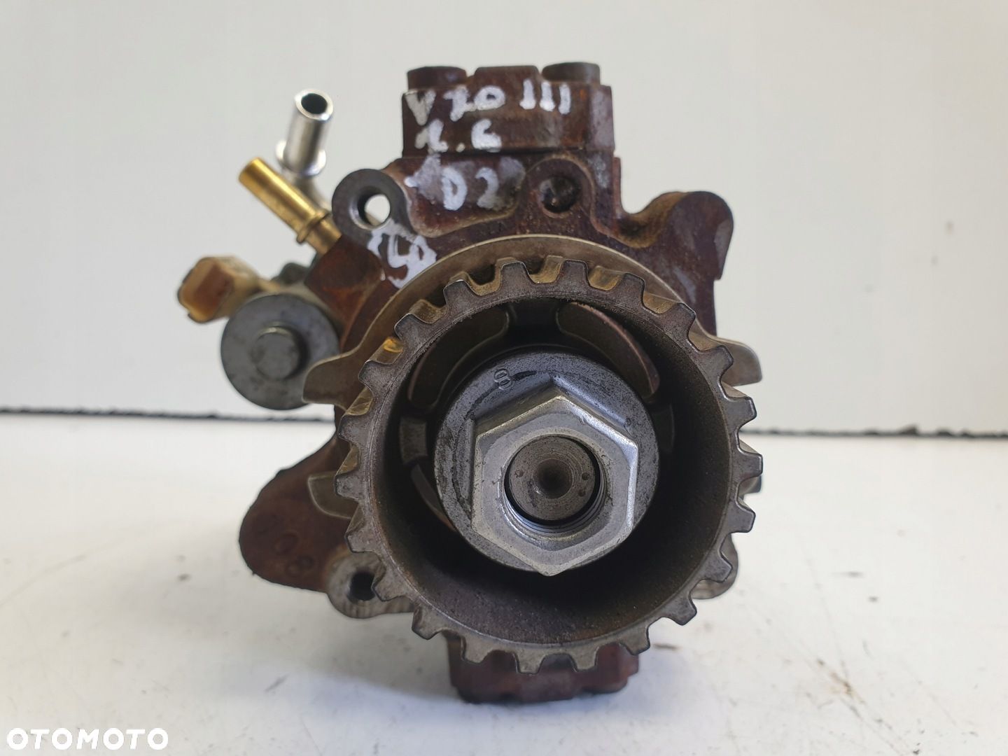Volvo V70 III 1.6 D3 POMPA WTRYSKOWA paliwa 9676289780 - 1