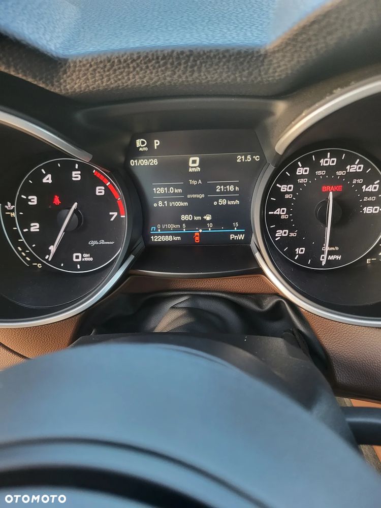 Alfa Romeo Stelvio - 5