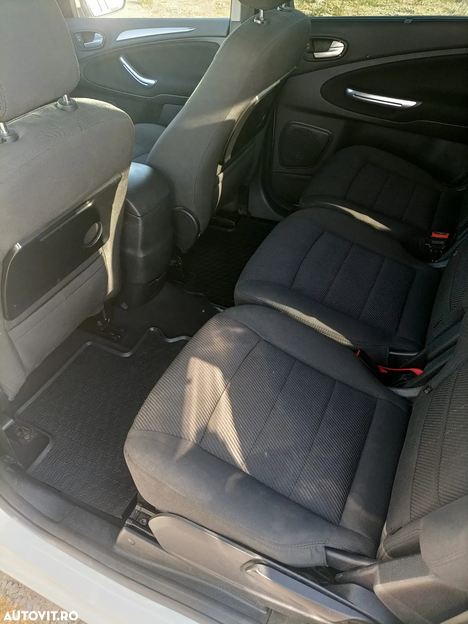 Ford Galaxy - 8