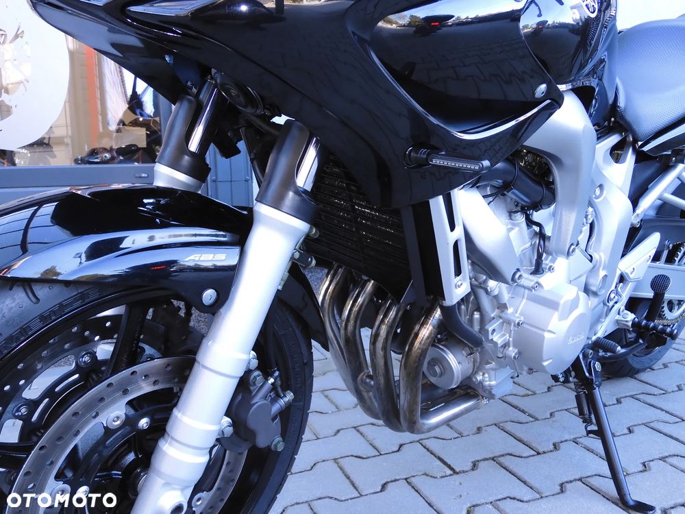 Yamaha FZ6 - 21