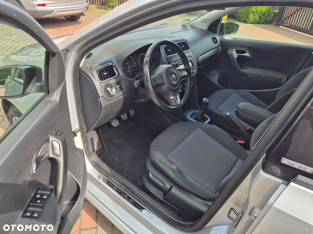 Volkswagen Polo 1.4 16V Highline - 13