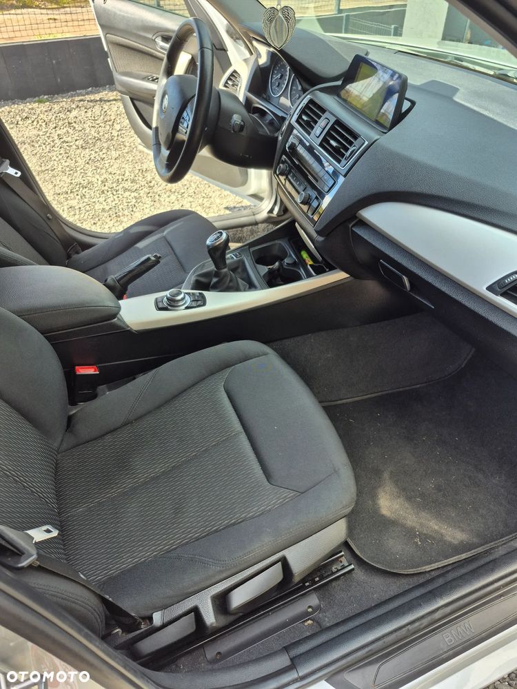 BMW Seria 1 114d Sport Line - 34