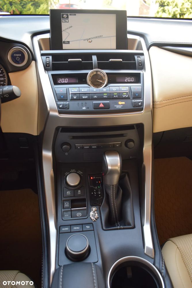 Lexus NX 300h Executive Line - 5