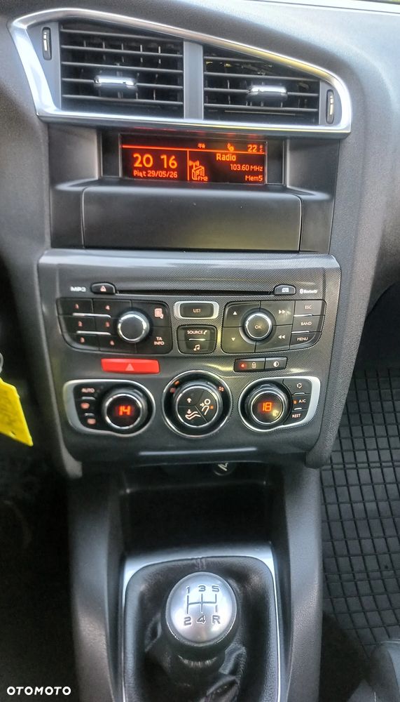 Citroën C4 VTi 120 Exclusive - 25