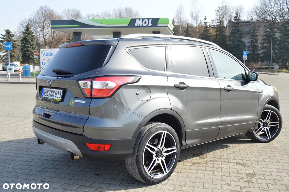 Ford Kuga 1.5 EcoBoost 2x4 Titanium - 2