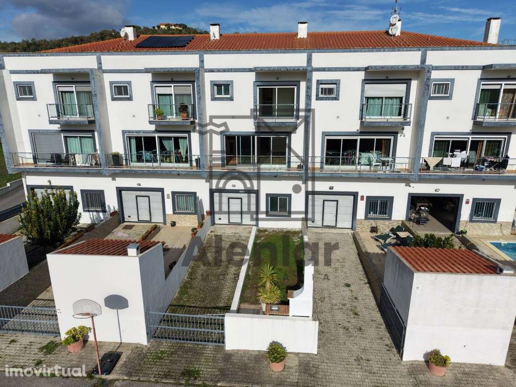 Moradia V3 localizada na freguesia da Carnota, em Alenquer. - Grande imagem: 2/32