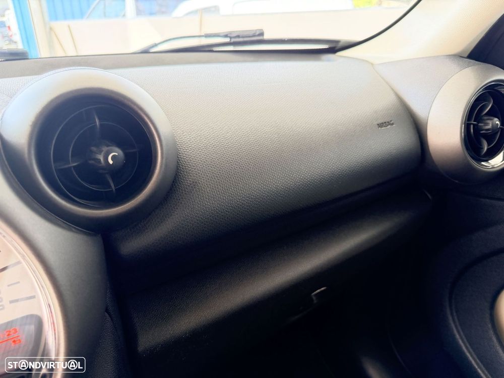 MINI Countryman Cooper D ALL4 - 21