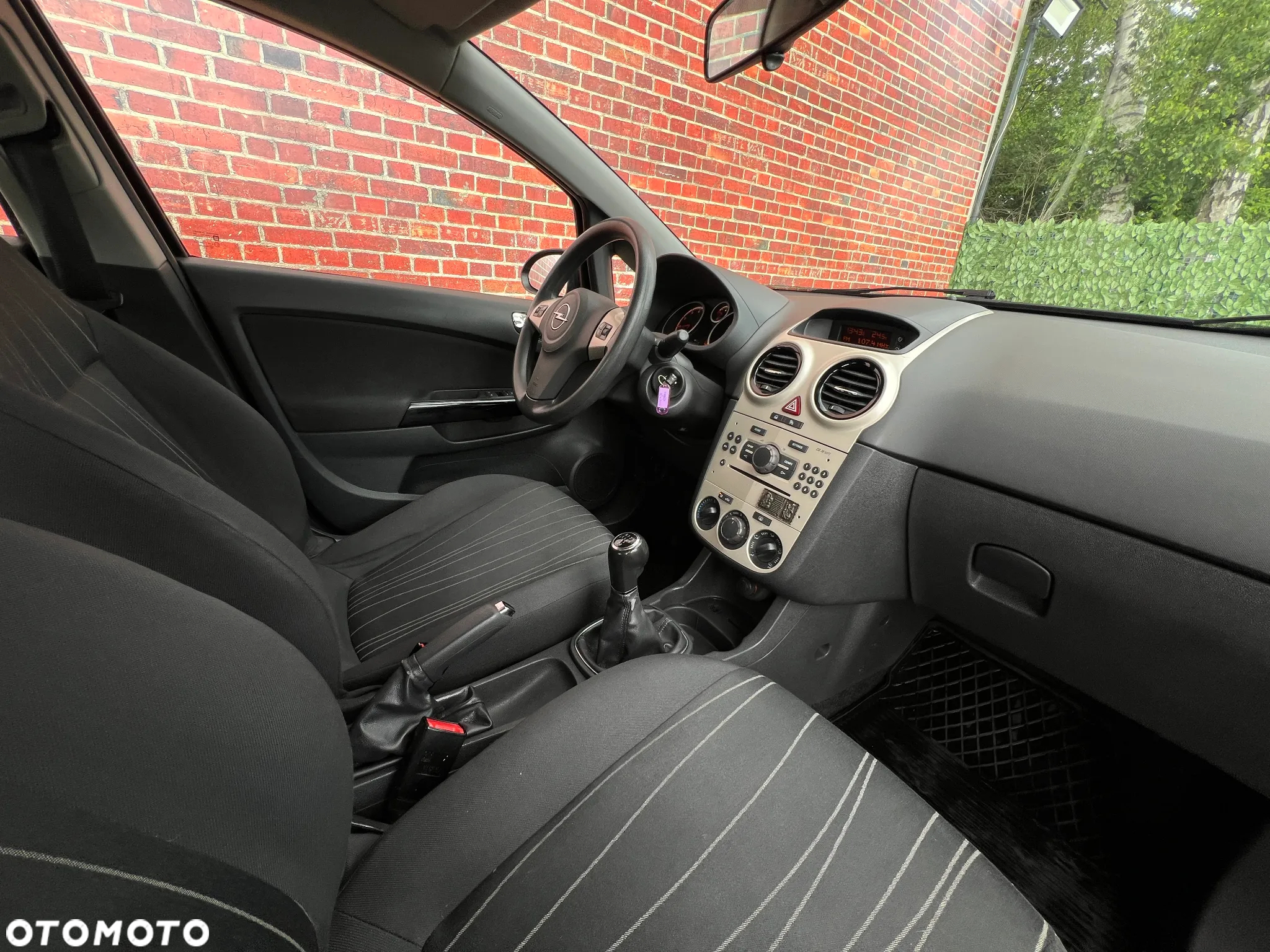 Opel Corsa - 10